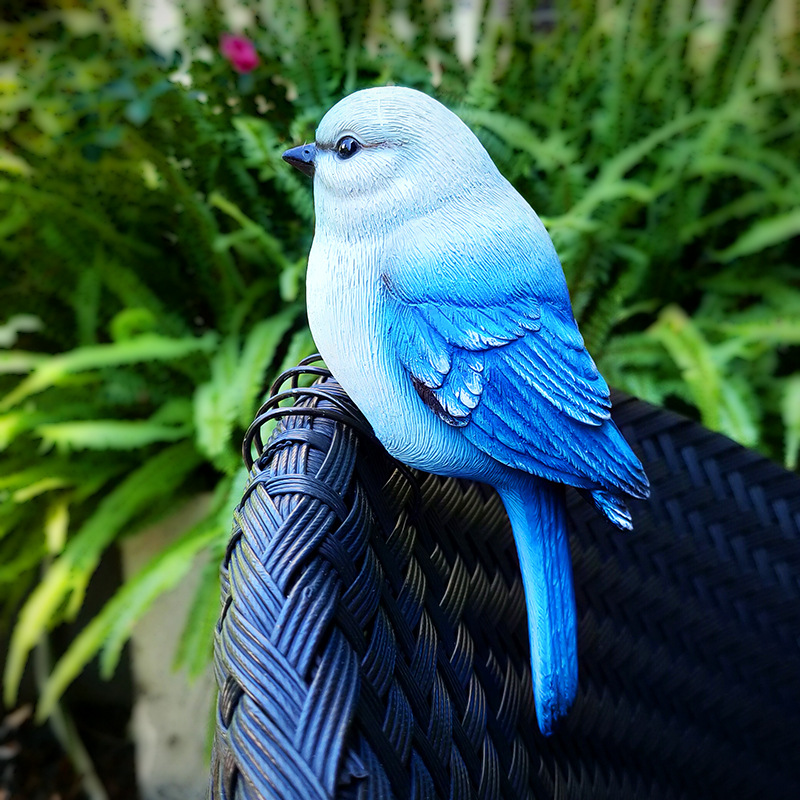 Realistic Delicate Bird Figurine for Garden
